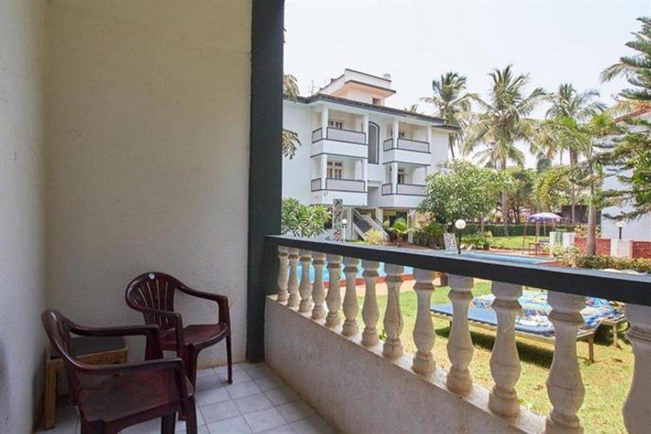 Summerville Beach Resort Candolim Exteriör bild