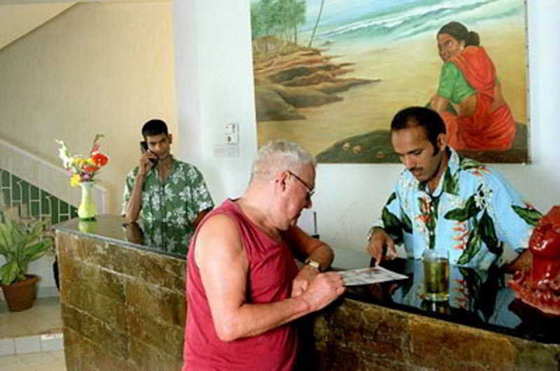 Summerville Beach Resort Candolim Exteriör bild