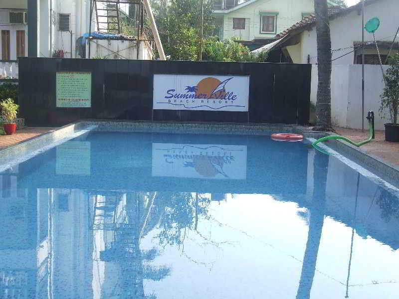 Summerville Beach Resort Candolim Exteriör bild