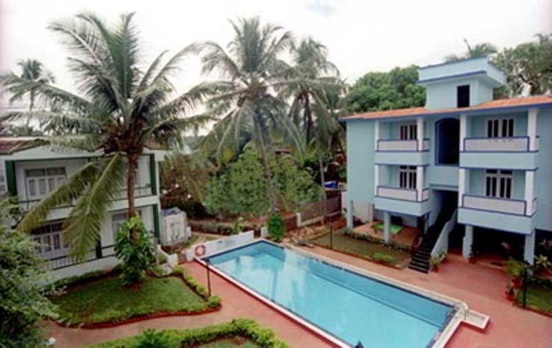 Summerville Beach Resort Candolim Exteriör bild