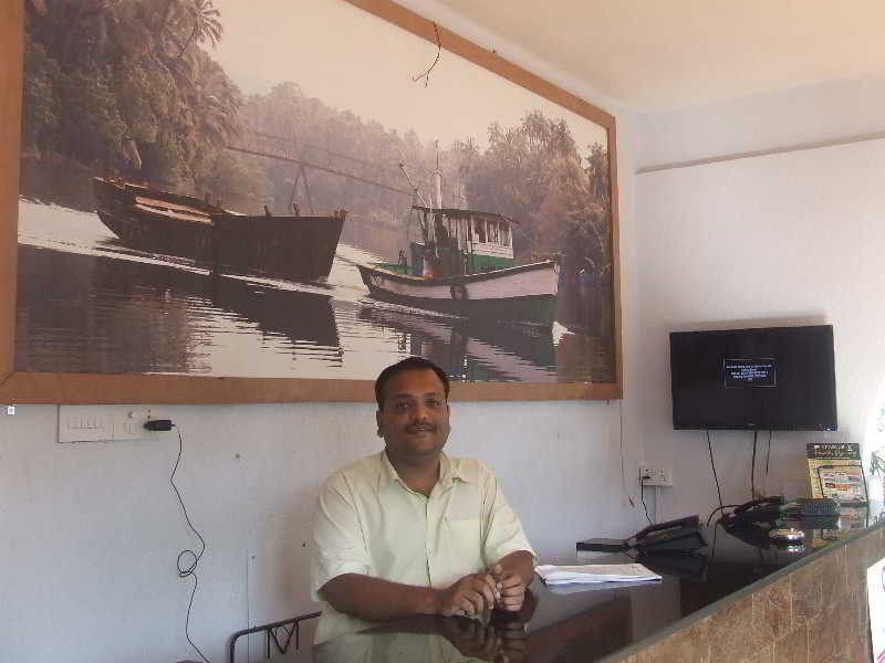 Summerville Beach Resort Candolim Exteriör bild