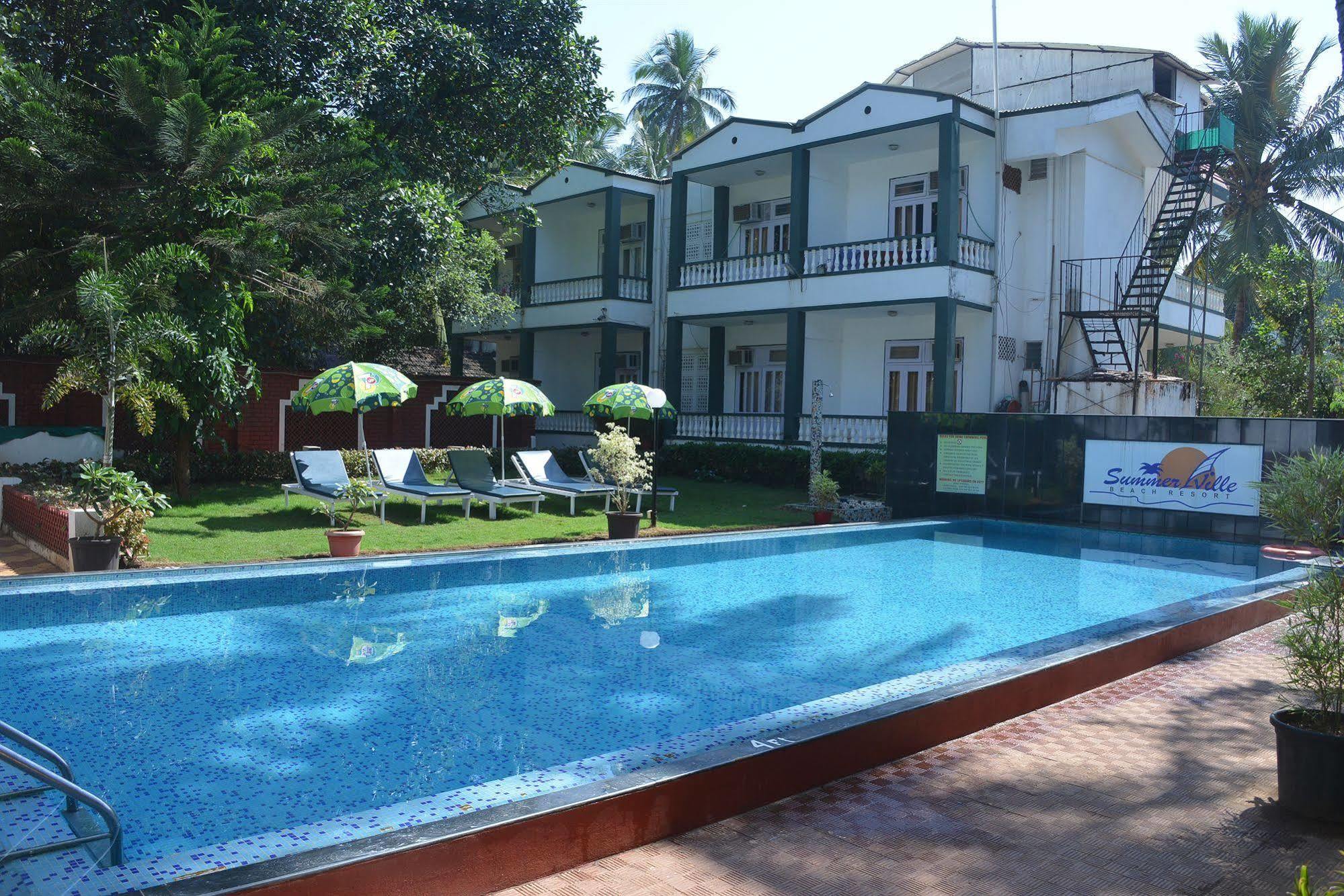 Summerville Beach Resort Candolim Exteriör bild